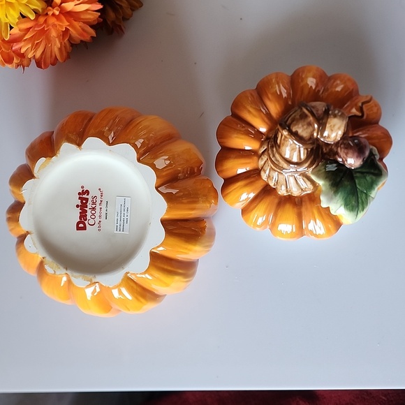 NEW, David's Cookies Jar. - Picture 6 of 9